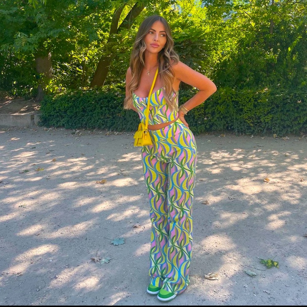Zara 2 Piece Multicolored Printed Crop Top & Flared Pants Co Ord Set Size M